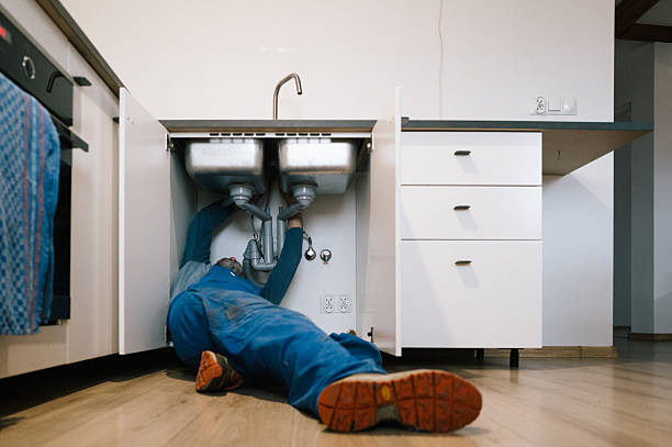 Professional Emergency Plumber technician working in Winters, CA